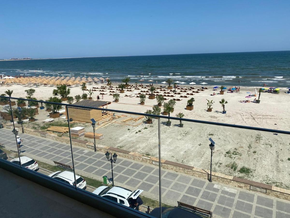 Năvodari Apartament Ella Front View מראה חיצוני תמונה