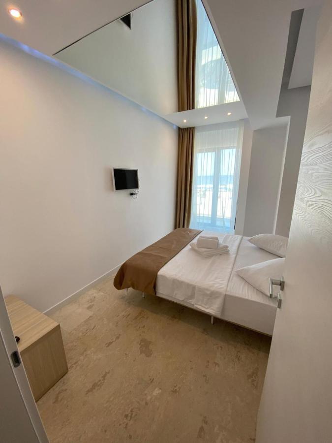 Năvodari Apartament Ella Front View מראה חיצוני תמונה