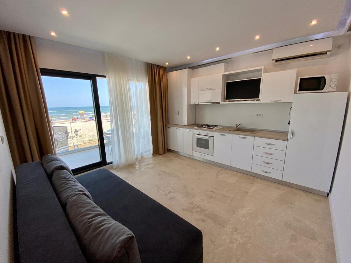 Năvodari Apartament Ella Front View מראה חיצוני תמונה