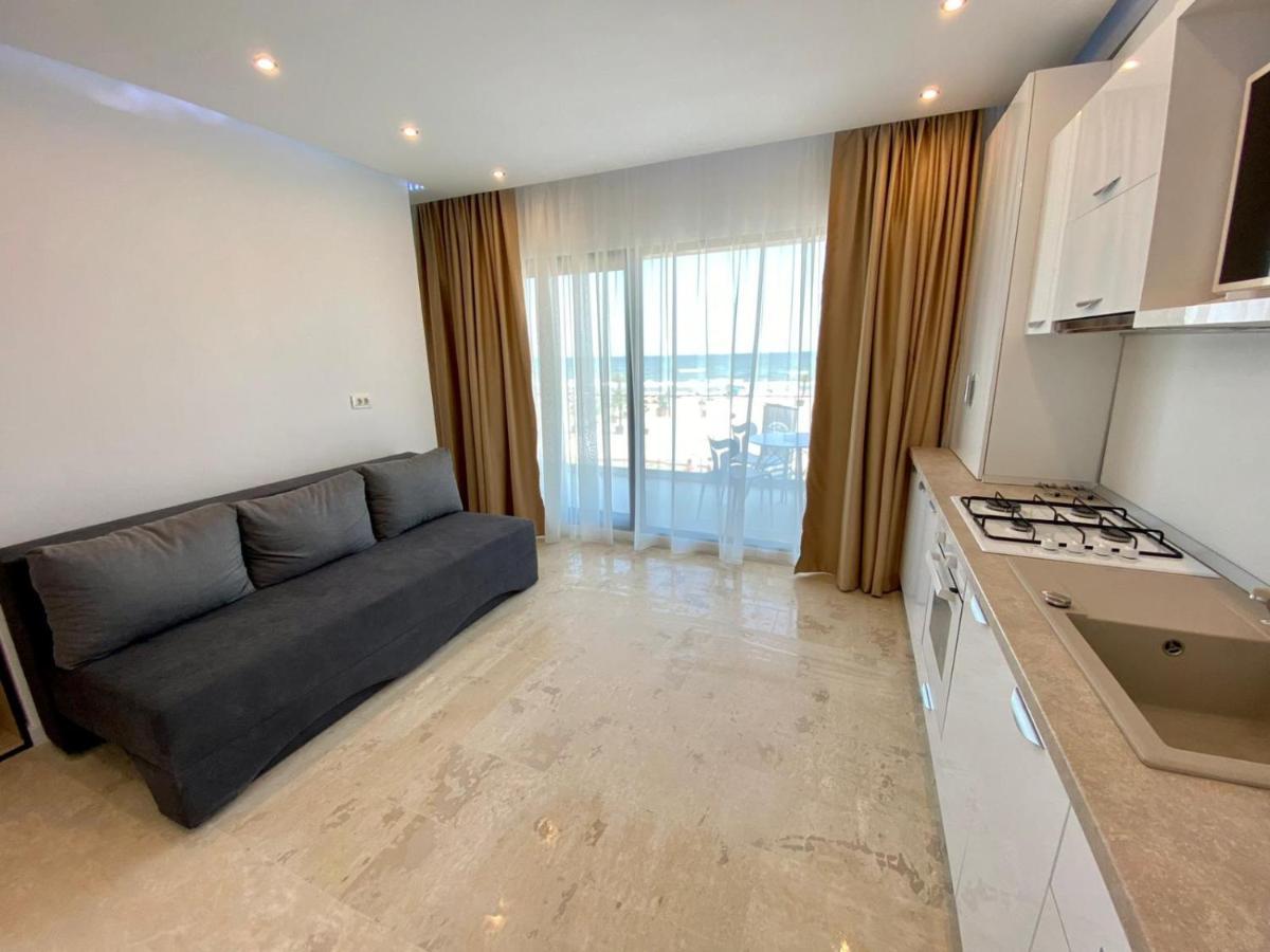 Năvodari Apartament Ella Front View מראה חיצוני תמונה