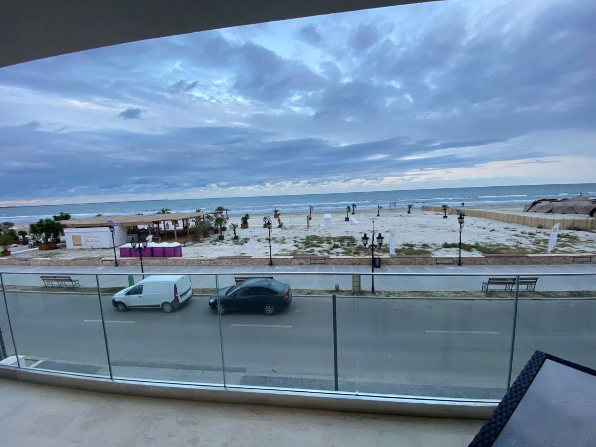 Năvodari Apartament Ella Front View מראה חיצוני תמונה